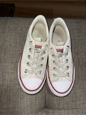 Converse Kids Low-Top Canvas Sneakers in Off-White and Red Trim